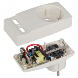 Адаптер 1-м с заземл. Polynom SP-1e-USB-W 220В 2хUSB 2100мА бел. Эра Б0026332