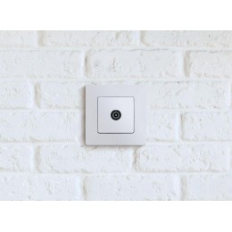 Розетка телевизионная проходная TV СП Etika 14дБ 5-862МГц механизм бел. Leg 672263