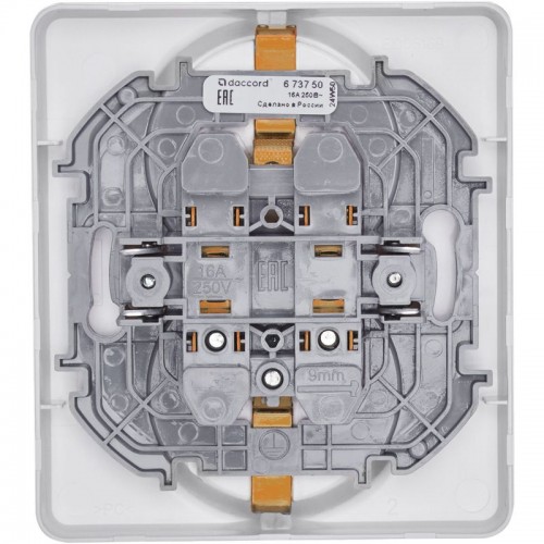 Розетка Inspiria 16А 250В 2х2P+E немецк. стандарт бел. IEK 673750