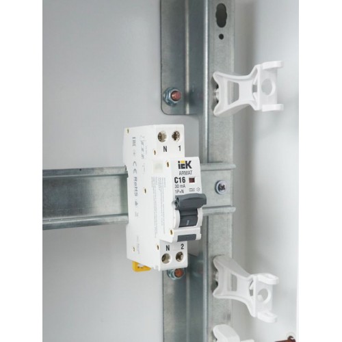 Выключатель автоматический дифференциального тока 2п (1P+N) C 16А 30мА тип A АВДТ B06S 18мм ARMAT IEK AR-B06S-1N-C16A030