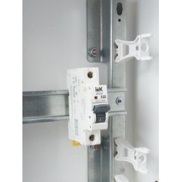 Выключатель автоматический модульный 1п C 32А M06N ARMAT IEK AR-M06N-1-C032