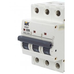 Выключатель автоматический модульный 3п C 25А M06N ARMAT IEK AR-M06N-3-C025