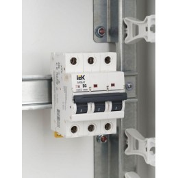 Выключатель автоматический модульный 3п D 3А M06N ARMAT IEK AR-M06N-3-D003