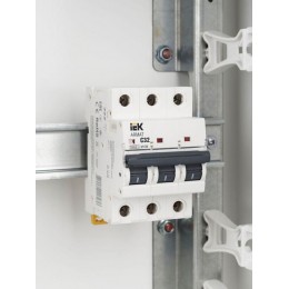 Выключатель автоматический модульный 3п C 32А M10N ARMAT IEK AR-M10N-3-C032