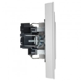 Розетка BRITE РСР14-1-0-БрАБ 16А в сборе с заземл. защ. шторки арктич. бел. IEK BR-R14-16-K91-F