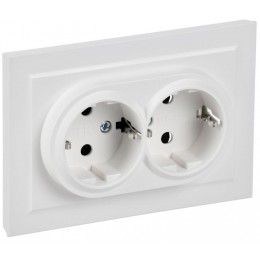 Розетка 2-м СП BRITE РС12-3-БрАБ 16А в сборе с заземл. без защ. шторок арктич. бел. IEK BR-R21-16-K91-F