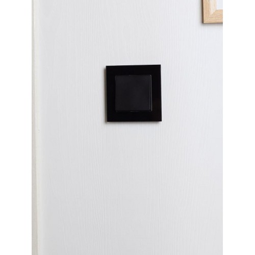 Рамка 1-м BRITE РУ-1-2-БрЧ стекло черн. IEK BR-M12-G-K02