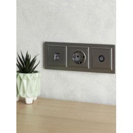 Рамка 3-м BRITE РУ-3-БрС сталь IEK BR-M32-K46