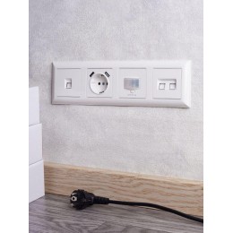 Рамка 4-м BRITE РУ-4-Бр бел./бел. IEK BR-M42-12-K01