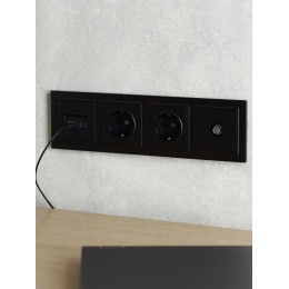 Рамка 4-м BRITE РУ-4-БрЧ черн. IEK BR-M42-K02