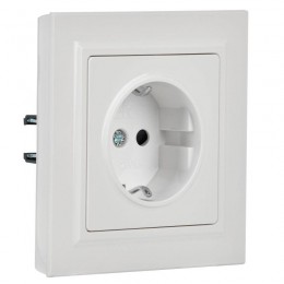 Розетка BRITE РСР14-1-0-БрБ 16А в сборе с заземл. защ. шторки бел. IEK BR-R14-16-K01-F