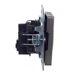 Розетка 1-м СП BRITE РС14-1-0-БрС 16А с заземл. защ. шторки механизм сталь IEK BR-R14-16-K46