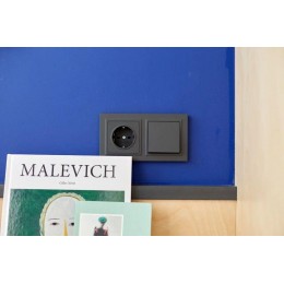 Розетка 1-м СП BRITE РС14-1-0-БрГ 16А с заземл. защ. шторки механизм графит IEK BR-R14-16-K53