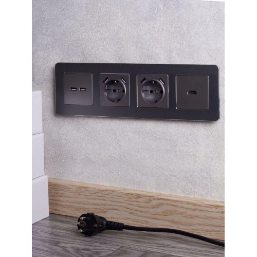 Розетка BRITE РЮш10-1-БрС 16А с USB A+A 2.1А с заземл. защ. шторки механизм сталь IEK BR-R14-16-U21-D21-K46
