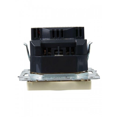 Розетка BRITE РЮш10-2-БрКр 16А с USB A+A 3.1А с заземл. защ. шторки механизм беж. IEK BR-R14-16-U21-D31-K10