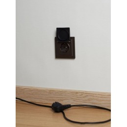 Розетка BRITE РСбш10-3-44-БрТБ 16А IP44 с заземл. защ. шторки с крышкой механизм бронза IEK BR-R16-16-44-K45