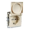 Розетка BRITE РСбш10-3-БрКр 16А IP20 с заземл. защ. шторки с крышкой механизм беж. IEK BR-R16-16-K10