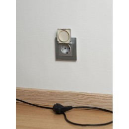 Розетка BRITE РСбш10-3-БрА 16А IP20 с заземл. защ. шторки с крышкой механизм алюм. IEK BR-R16-16-K47