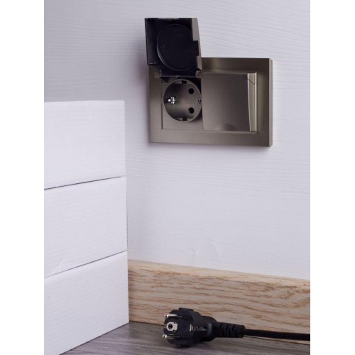 Розетка 2-м СП BRITE РСбш12-3-44-БрШ 16А в сборе IP44 с крышкой шампань IEK BR-R26-16-44-K37-F