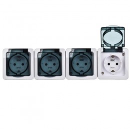 Розетка 4-м ОП Гермес Plus РСб24-3-ГПБд 16А IP54 с заземл. с дым. крышкой бел. IEK ERMP42-K03-16-54-EC