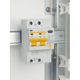Выключатель автоматический дифференциального тока 2п C 16А 30мА тип AC 4.5кА АД-12 KARAT IEK MAD10-2-016-C-030