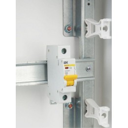 Выключатель автоматический модульный 1п C 3А 4.5кА ВА47-29 KARAT IEK MVA20-1-003-C