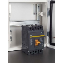 Выключатель автоматический 3п 160А 35кА ВА 88-35 KARAT IEK SVA30-3-0160