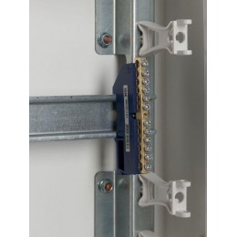 Шина нулевая на DIN-изол. ШНИ-6х9-12-Д-С IEK YNN10-69-12D-K07