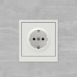 Розетка силовая KANT 2P+E защ. шторки бел. песок DKC 7010003
