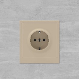 Розетка силовая KANT 2P+E защ. шторки ванильн. марципан DKC 7015033