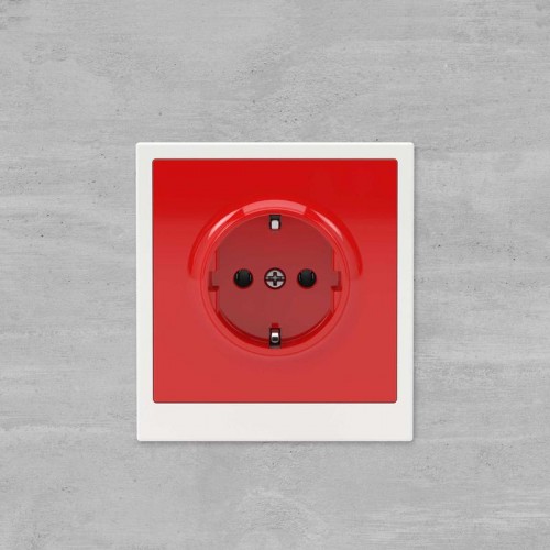 Розетка силовая KANT 2P+E без шторки красн. сатин DKC 7001033