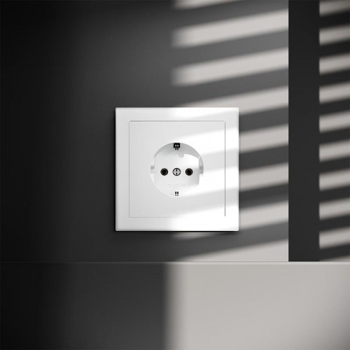 Розетка 1-м СП S70 16А с заземл. механизм бел. матов. Voltum VLS040102
