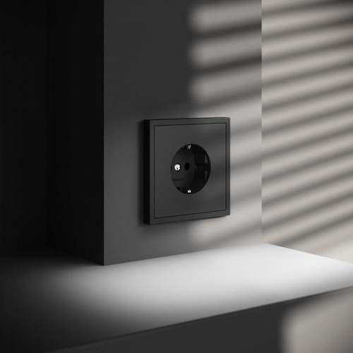 Розетка 1-м СП S70 16А с заземл. механизм черн. матов. Voltum VLS040108
