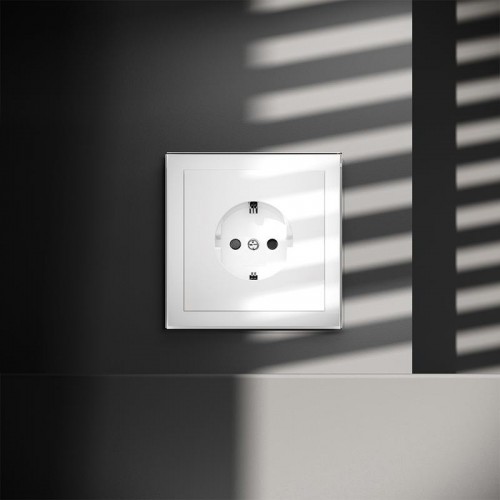 Розетка 1-м СП S70 16А с заземл. защ. шторки механизм бел. глянцевый Voltum VLS040201