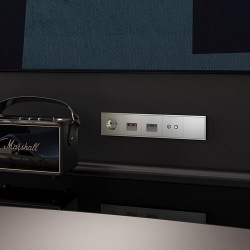 Розетка 1-м СП S70 16А с заземл. защ. шторки механизм шелк Voltum VLS040204