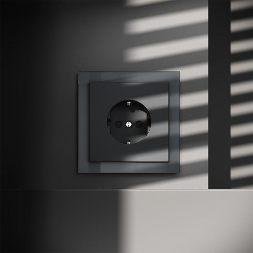 Розетка 1-м СП S70 16А с заземл. защ. шторки механизм графит Voltum VLS040207