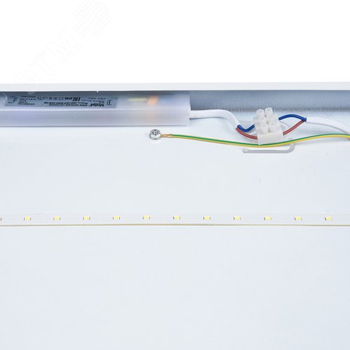 Светильник светодиодный потолочный универсальный Грильято 36 Вт Дневной свет 6500K 3520Лм 588X588x25мм Корпус белый В комплекте с источником питания ТМ ULP-6060-36W/6500К IP40 GRILYATO WHITE