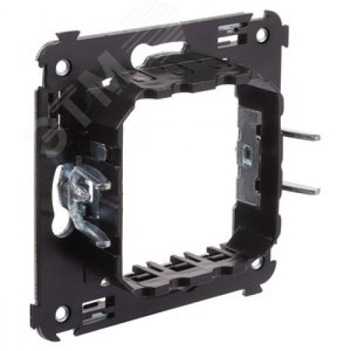 Avanti Каркас с лапками для монтажа модульных в стену