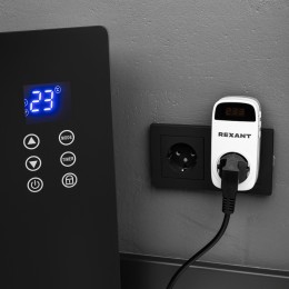 Реле напряжения вилка-розетка c дисплеем 16А REXANT