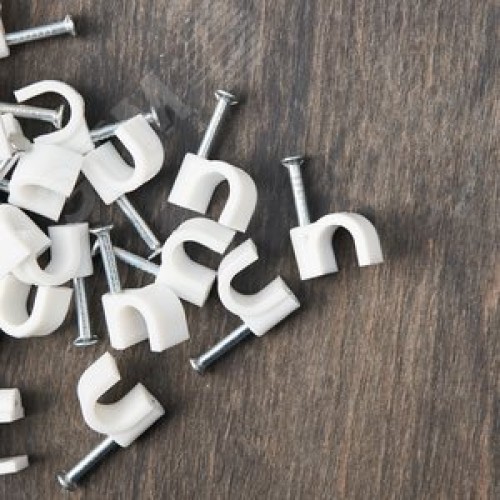 Скоба 6мм круглая пластиковая (50 шт)