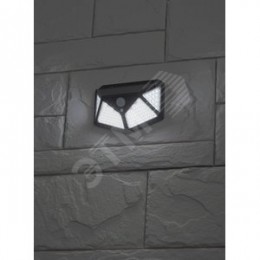 Светильник фасадный с датчик движения и 4-мя плоск. освещ., на солн. бат.100 LED, 300 lm ERAFS100-04