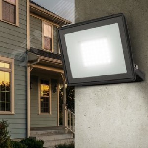 Прожектор светодиодный ДО-50 Вт 6500К 4000 Лм IP65 черный 50w холодный 200-240В LPR-023-0-65K-050