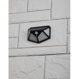 Светильник фасадный с датчик движения и 4-мя плоск. освещ., на солн. бат.100 LED, 300 lm ERAFS100-04