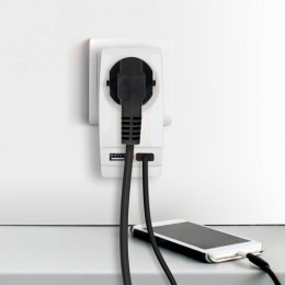 Адаптер ''Polynom'' 1гн 220V + 2xUSB 2100mA, c заземл, (белый) (10/60/1440) SP-1e-USB-W''