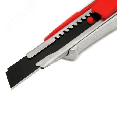 Нож с сегментированным лезвием металлический Auto lock 18 мм