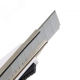 Нож сегментированный прорезиненный 18 мм Auto lock