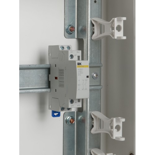 Контактор модульный КМ20-20М AC IEK