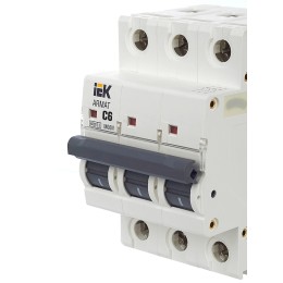 ARMAT Автоматический выключатель M06N 3P C 6А IEK