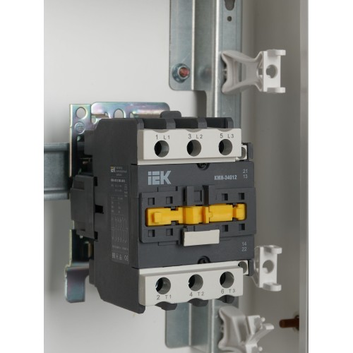 Контактор КМИ-34012 40А 400В/АС3 1NO,1NC IEK