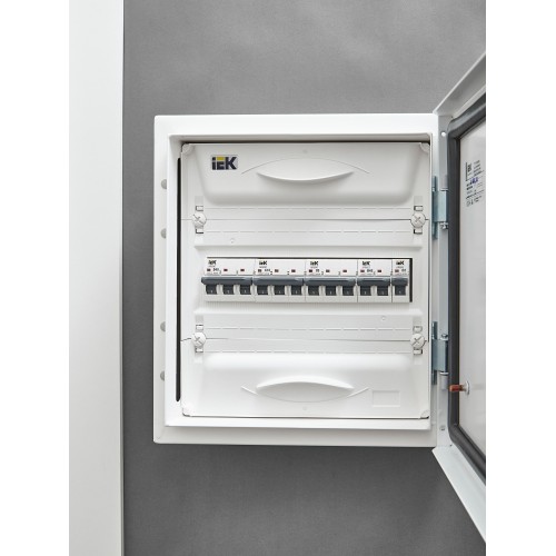 ARMAT Автоматический выключатель M10N 3P C 16А IEK